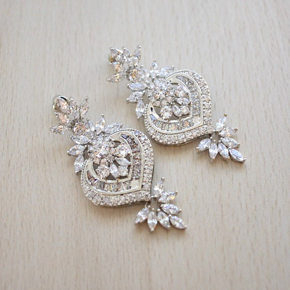 Cubic Zirconia Bridal Earrings. Art Deco Crystal Wedding Earrings. Vintage Style Statement Chandelier Earrings. Bridesmaid Earrings.