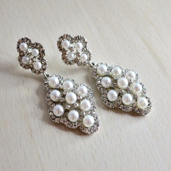 Pearl Drop Vintage Silver Wedding Earrings. Rhinestone Pearl Chandelier Earrings. Diamond Shaped Pearl Dangle Earrings. Bridesmaid Earrings.