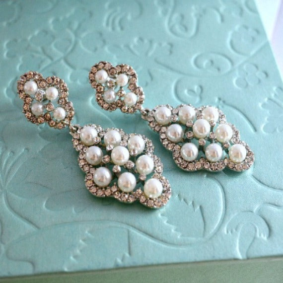 Pearl Drop Vintage Silver Wedding Earrings. Rhinestone Pearl Chandelier Earrings. Diamond Shaped Pearl Dangle Earrings. Bridesmaid Earrings.